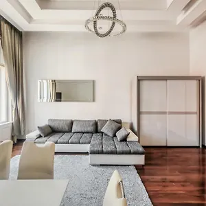 Amora Homes Basilica View Imperial -sas Street -need Reservation For Free Parking Апартаменты Будапешт